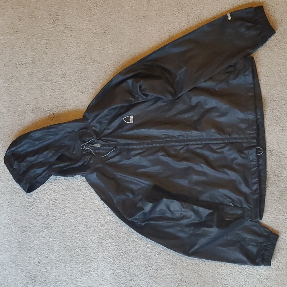 Woman's Sierra Design Medium Rain Jacket, Black